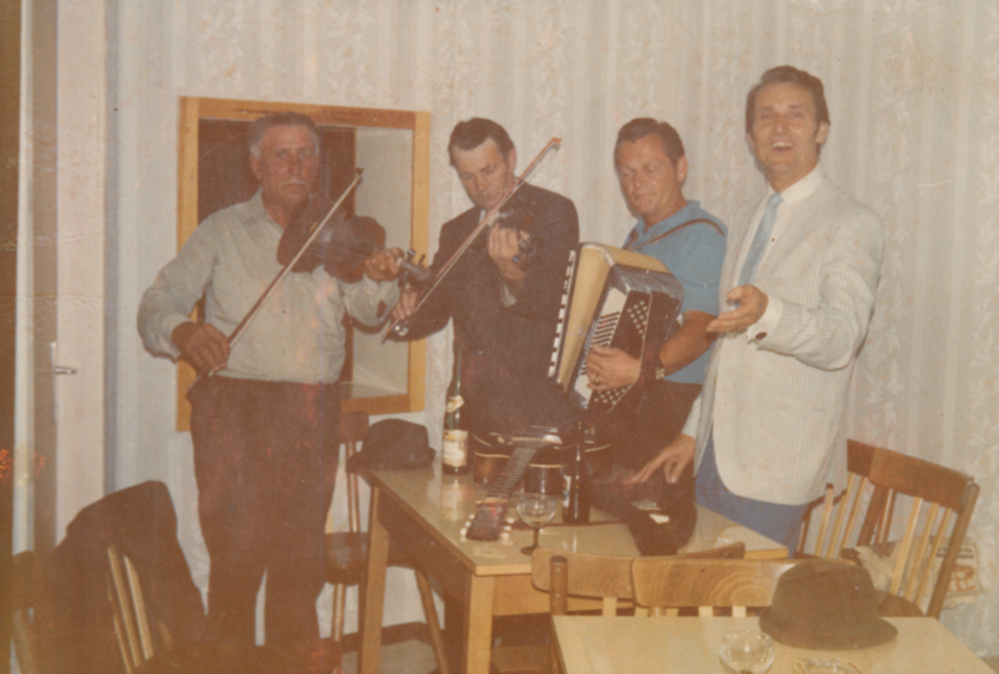 Mužikuntnari u krčmi