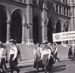 Folklorna grupa iz Stinjakov u Beču		